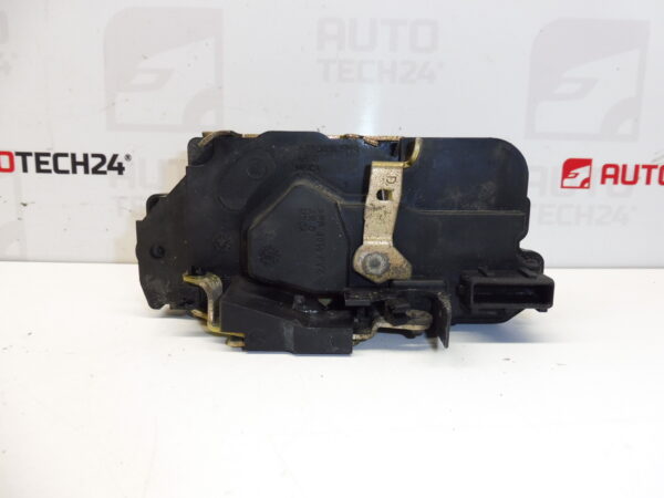 Cerradura puerta trasera derecha Peugeot 206 913886